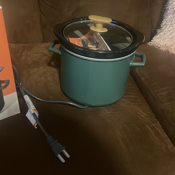 Beautiful by drew Barrymore  kitchenware 2 quart slow cooker - Picture 4 of 4